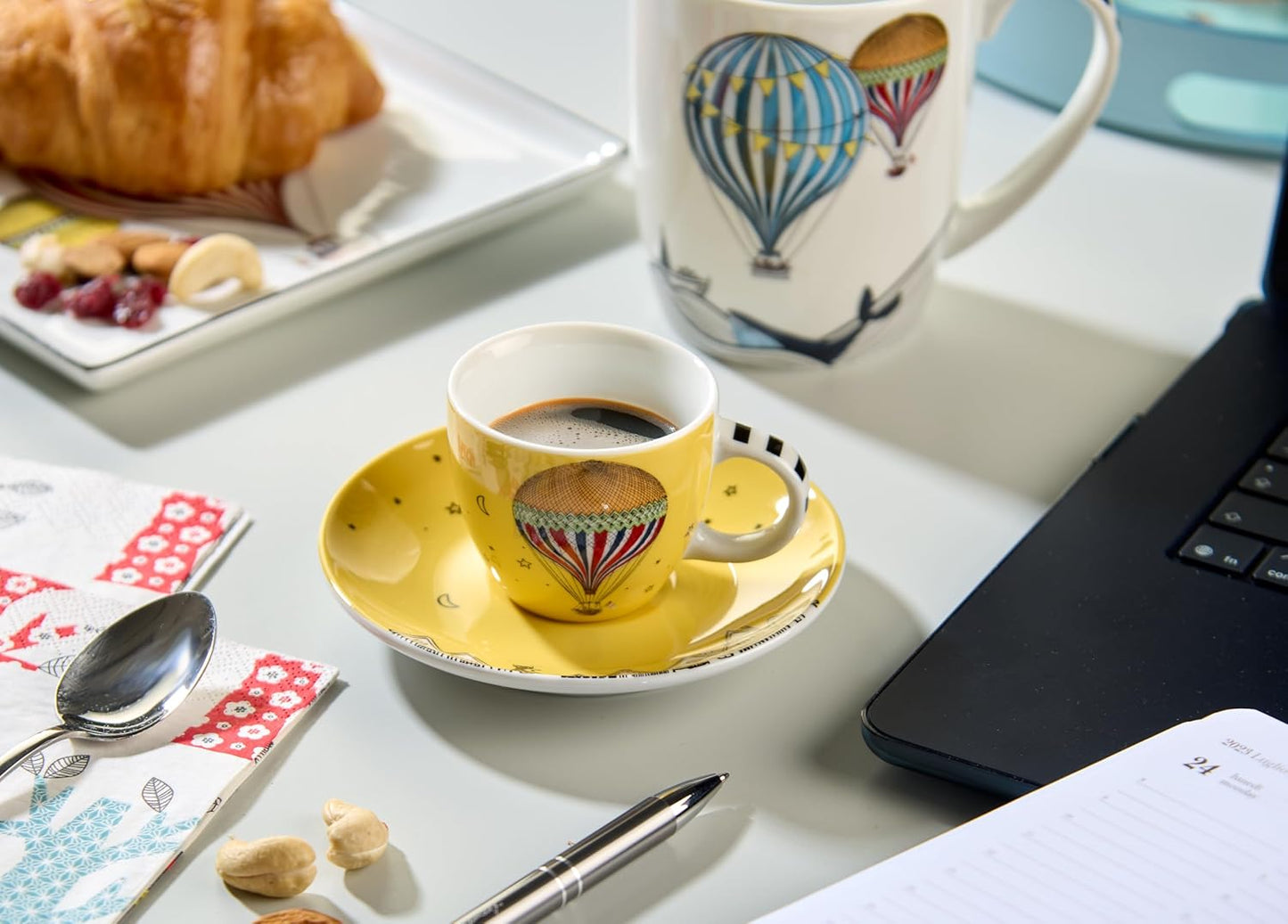 EGAN GIRAMONDO Porcelain Mug 420ml, Large Coffee Mug for Tea Latte Hot Chocolate, Travel Inspired Design with Striped Handle, Microwave & Dishwasher Safe (SEA)