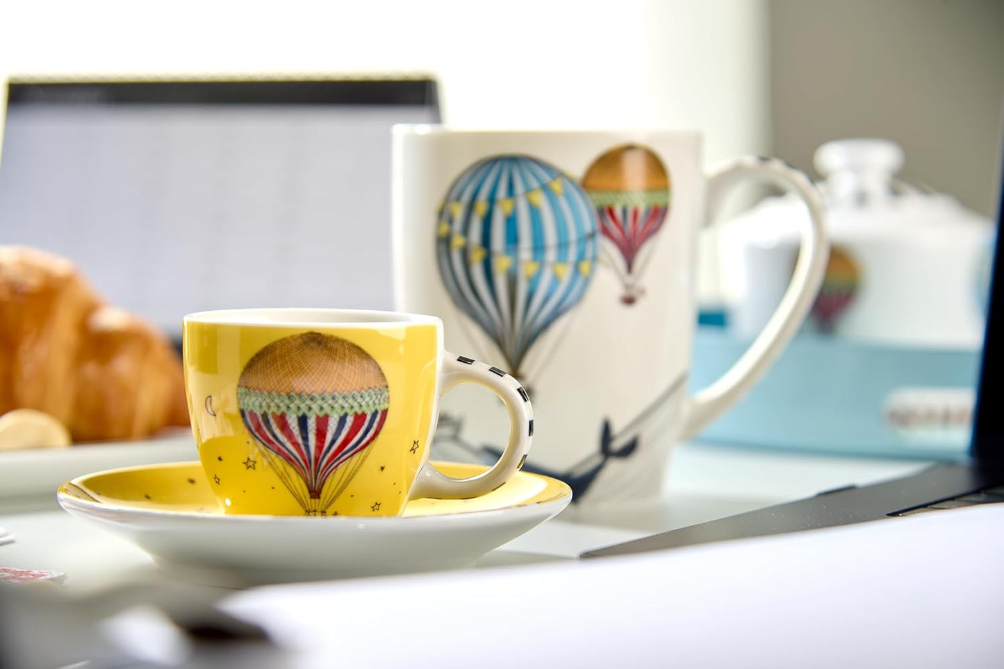 EGAN GIRAMONDO Porcelain Mug 420ml, Large Coffee Mug for Tea Latte Hot Chocolate, Travel Inspired Design with Striped Handle, Microwave & Dishwasher Safe (VILLAGE)